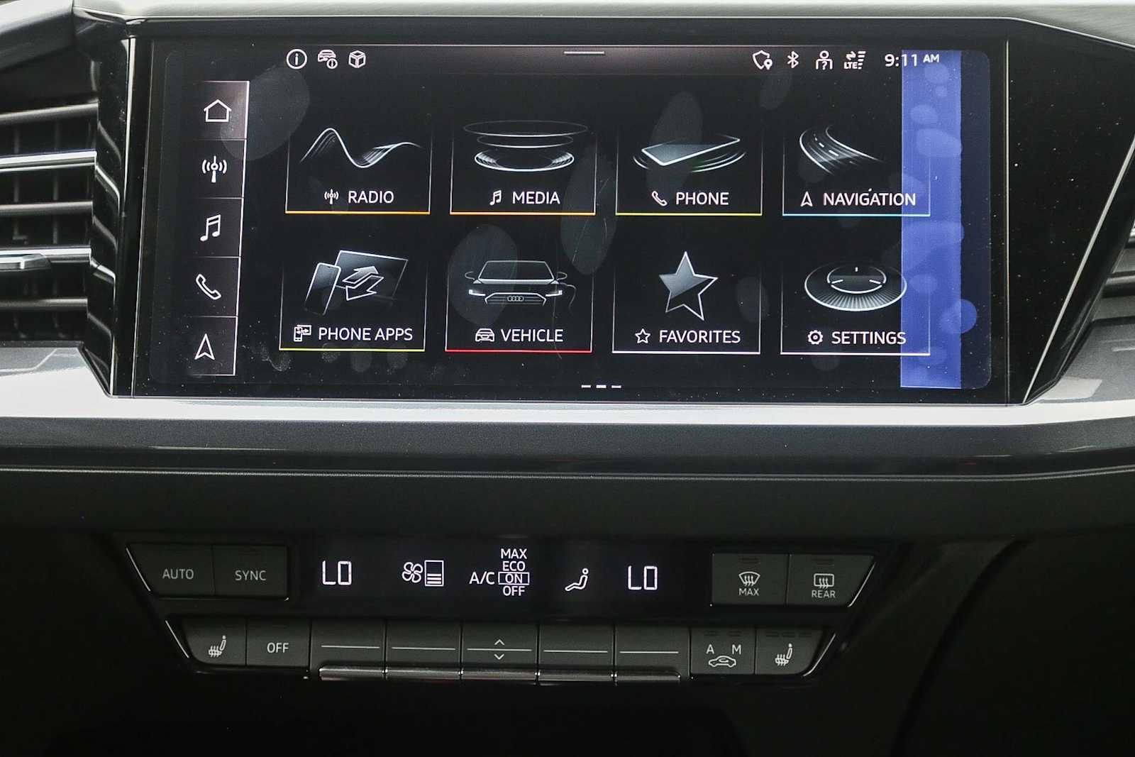 Thumbnail: 2025 Audi Q4 e-tron - 14