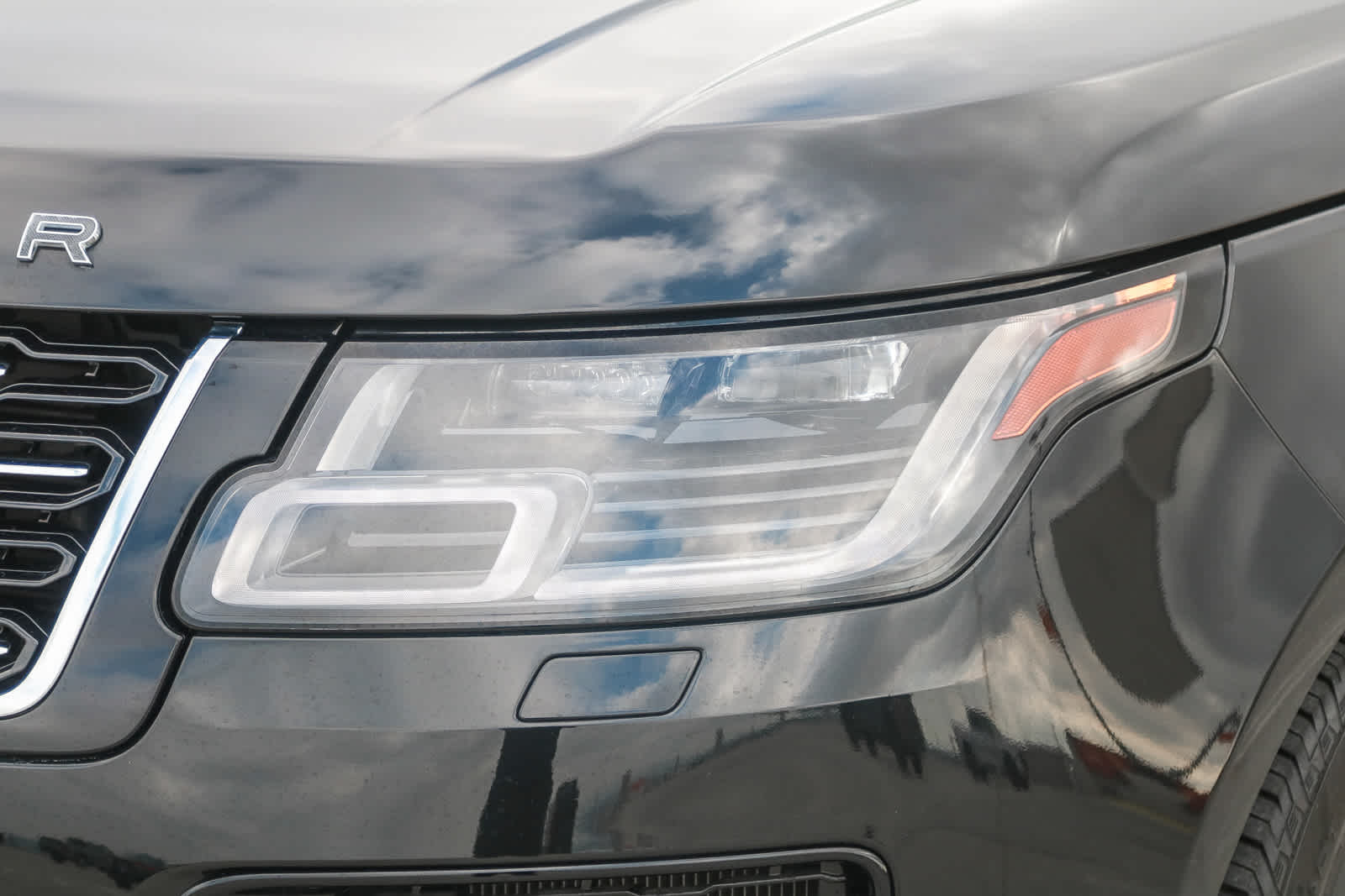 Thumbnail: 2021 Land Rover Range Rover - 5