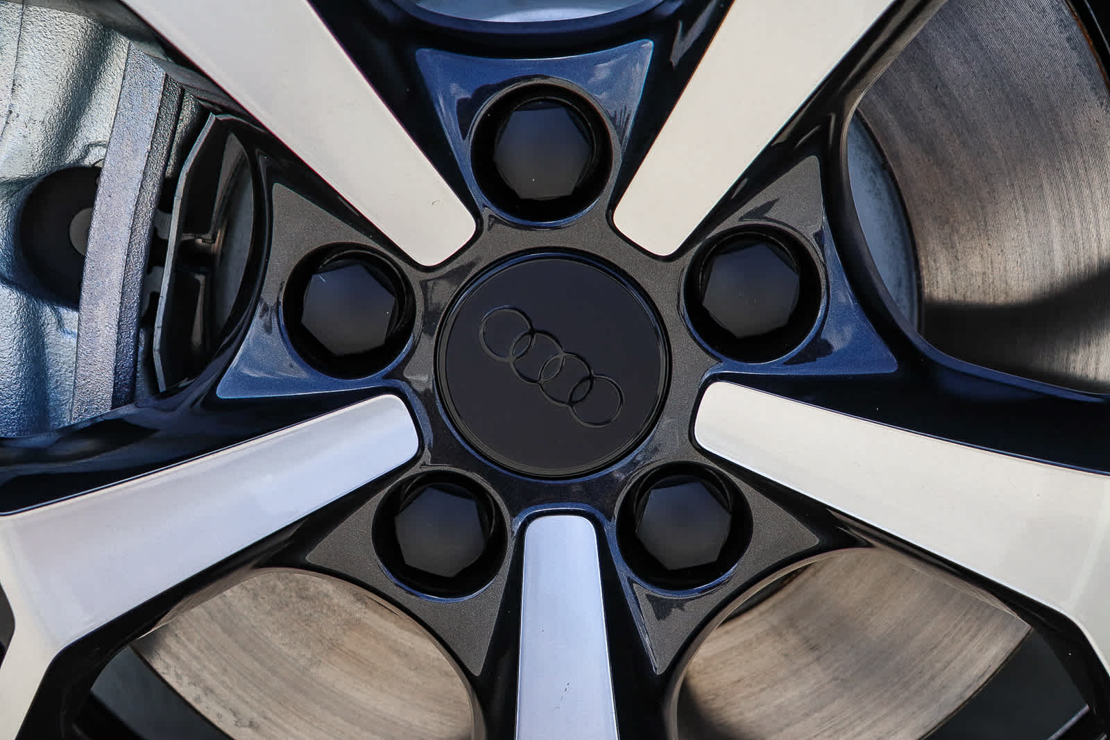 Thumbnail: 2026 Audi Q3 - 15