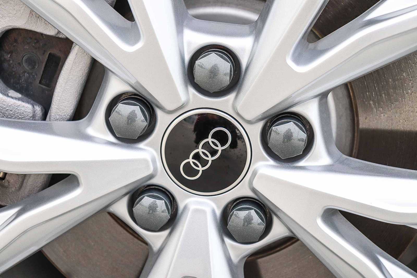 Thumbnail: 2025 Audi Q3 - 15