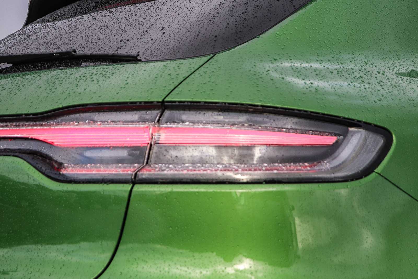 Thumbnail: 2021 Porsche Macan - 10