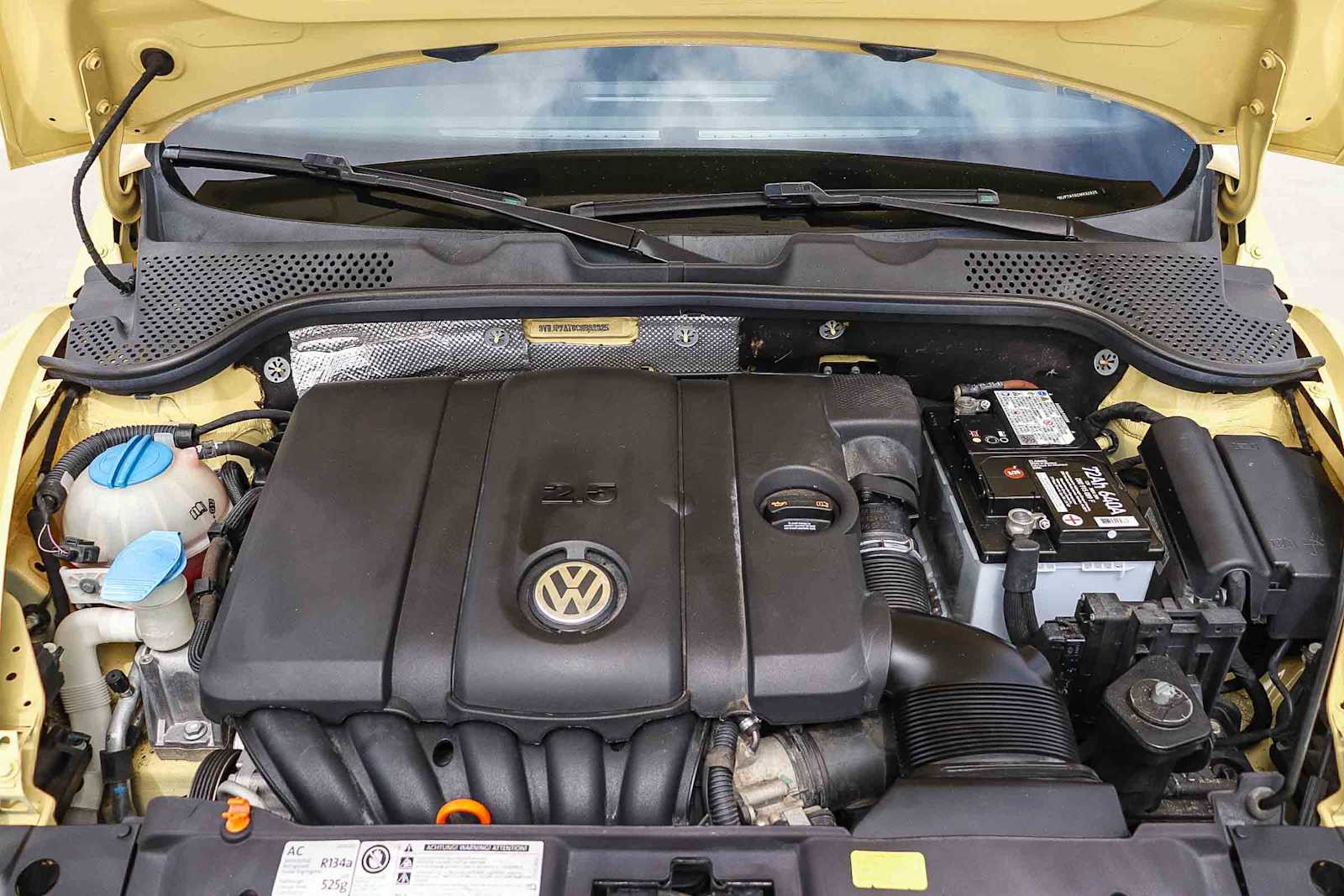 Thumbnail: 2012 Volkswagen Beetle - 36