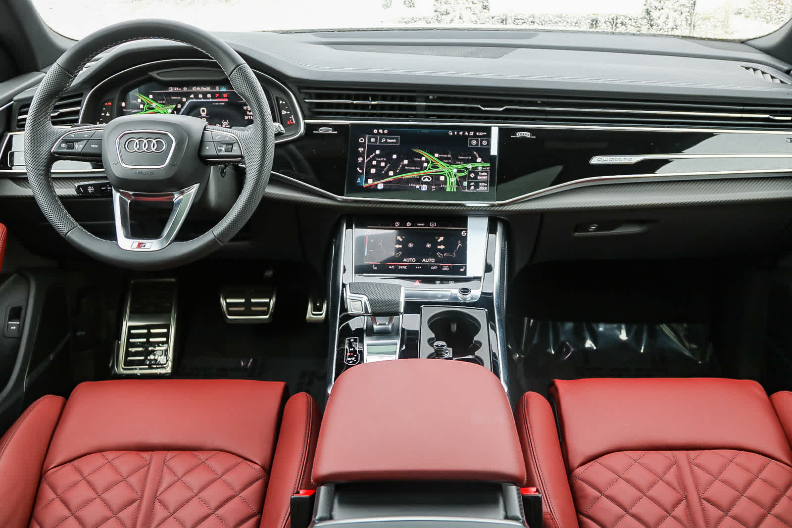 Thumbnail: 2025 Audi SQ8 - 12