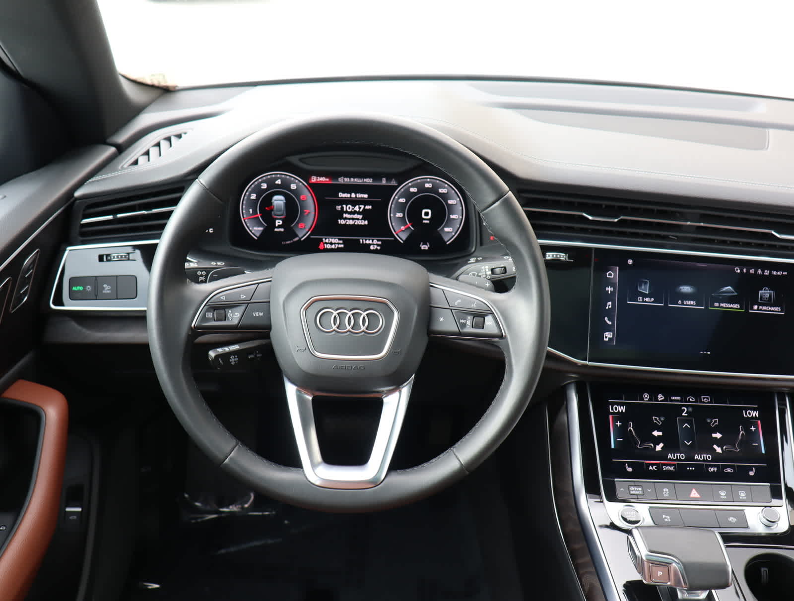 Thumbnail: 2023 Audi Q8 - 15