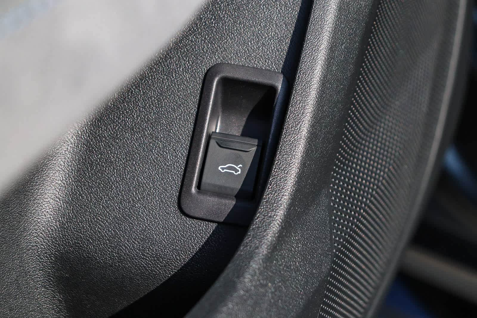 Thumbnail: 2025 Audi S5 - 27