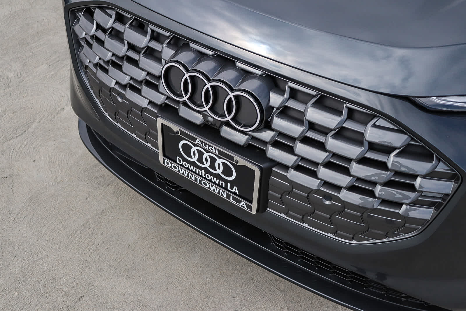 Thumbnail: 2025 Audi Q5 - 8