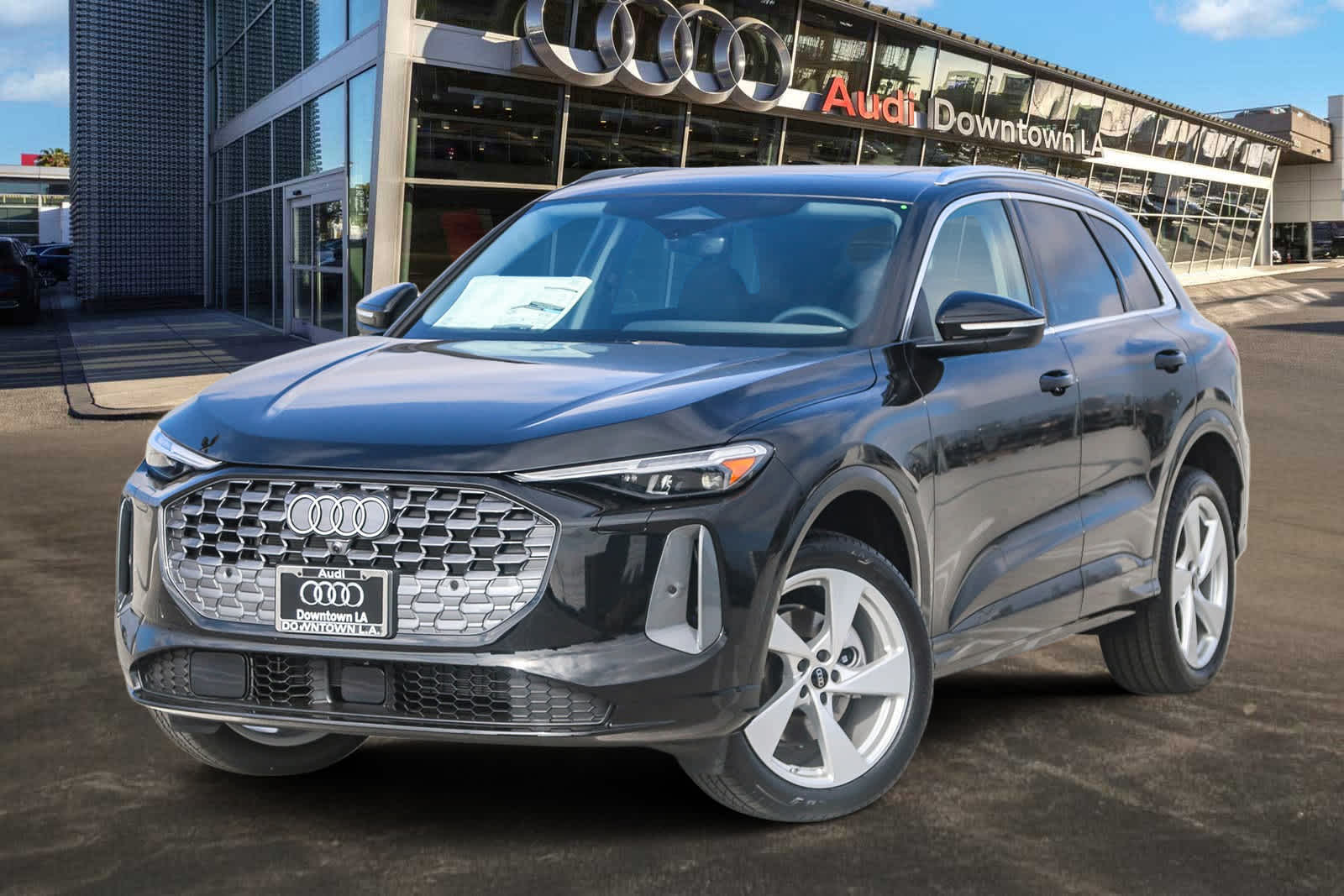 2025 Audi New Q5 Premium Plus's photo