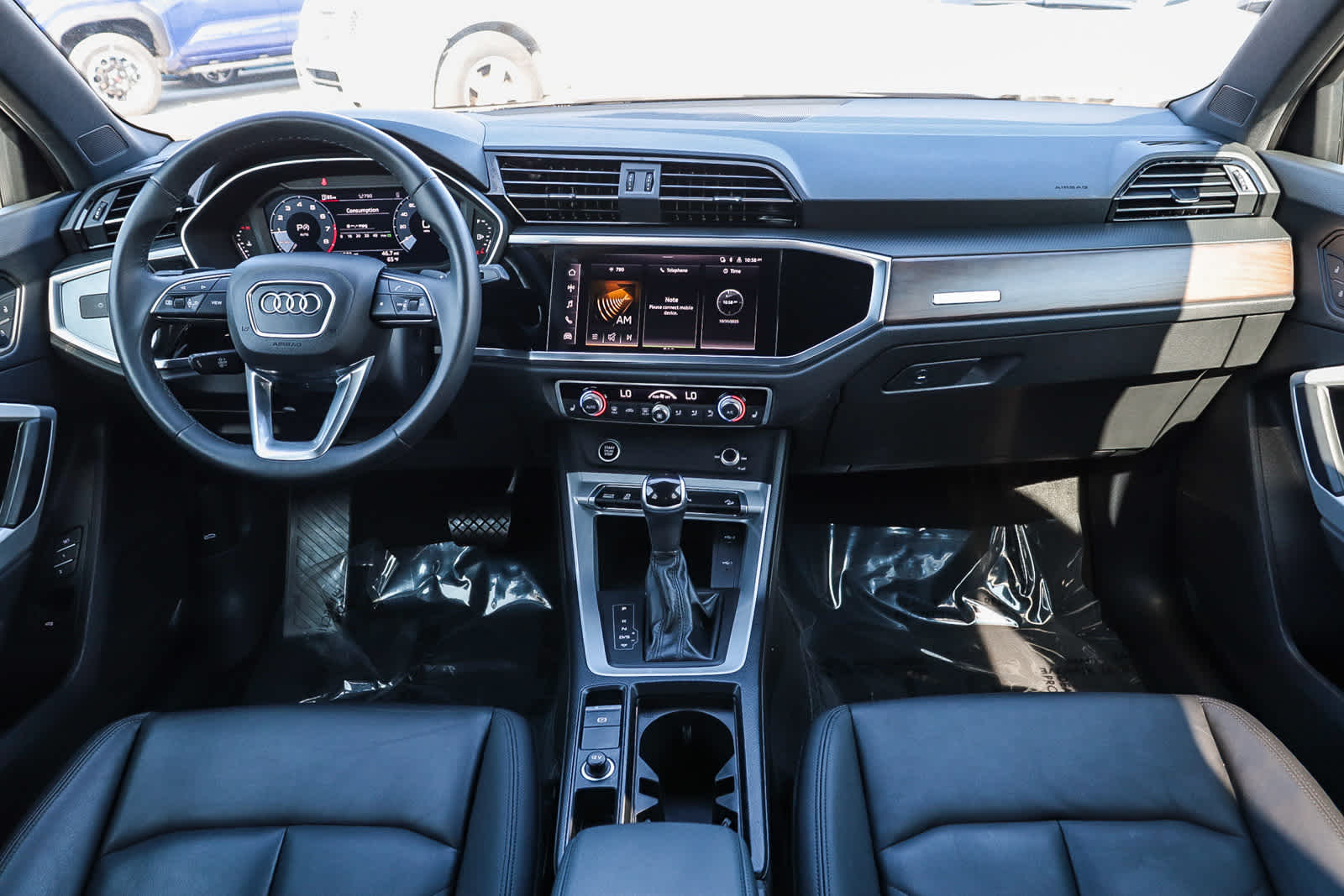 Thumbnail: 2023 Audi Q3 - 15