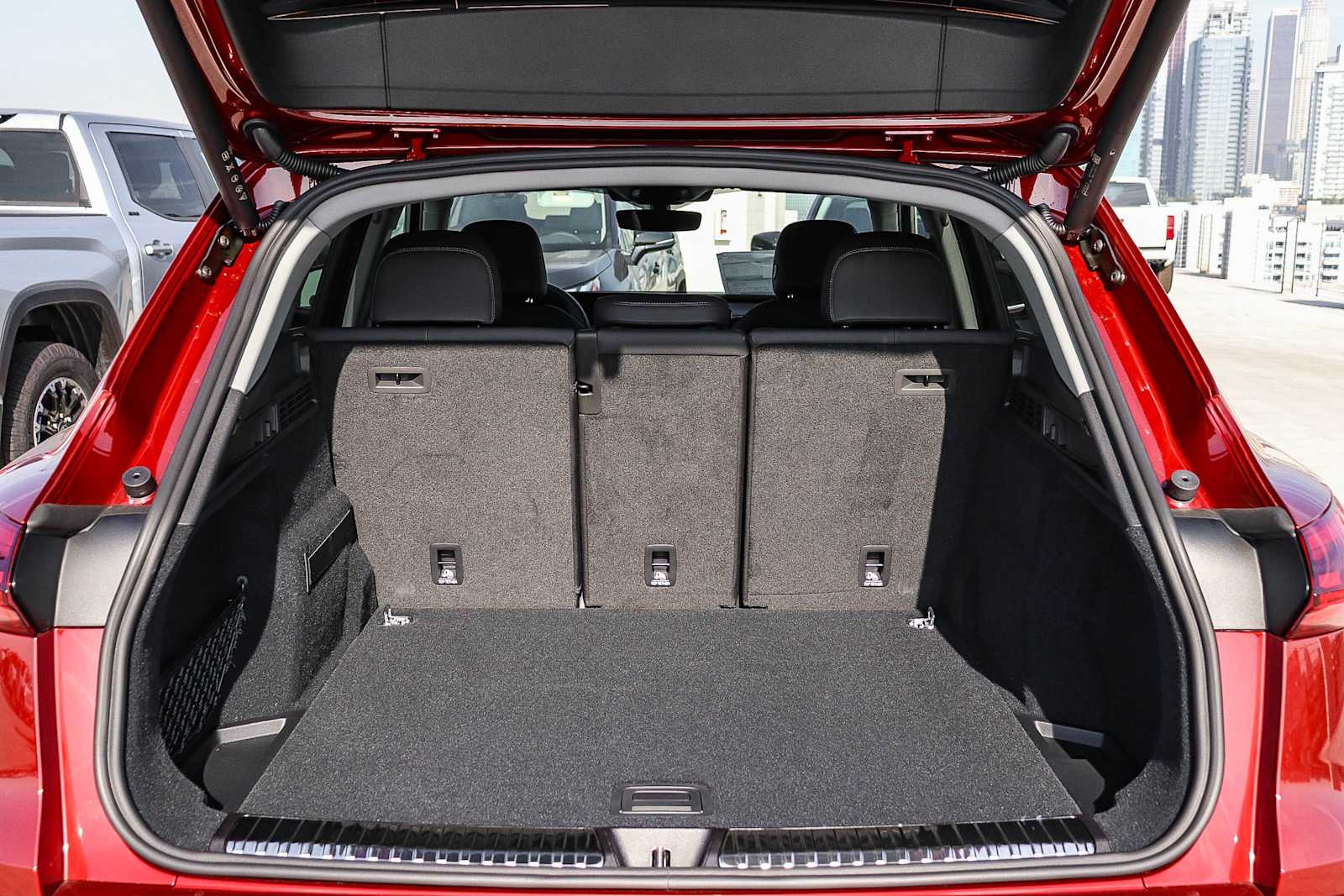 Thumbnail: 2025 Audi Q5 - 36