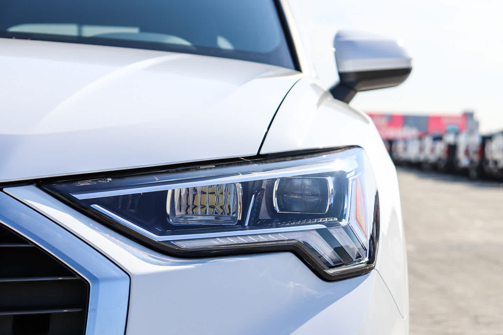 Thumbnail: 2025 Audi Q3 - 4