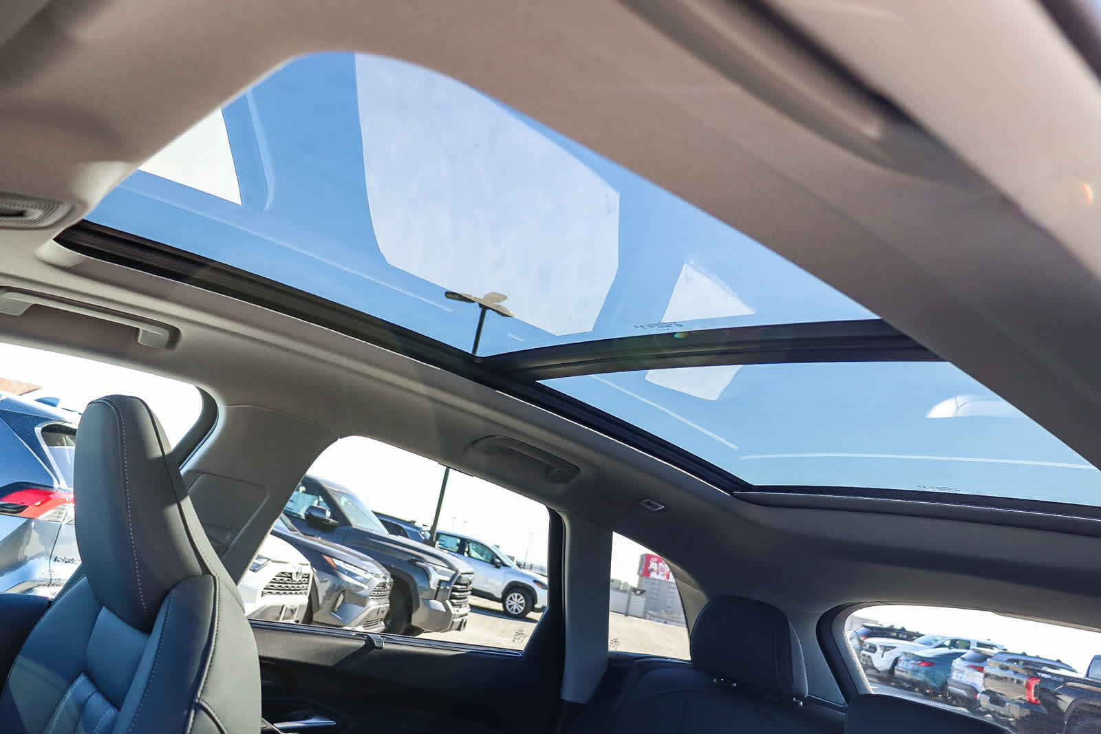 Thumbnail: 2025 Audi Q5 - 33