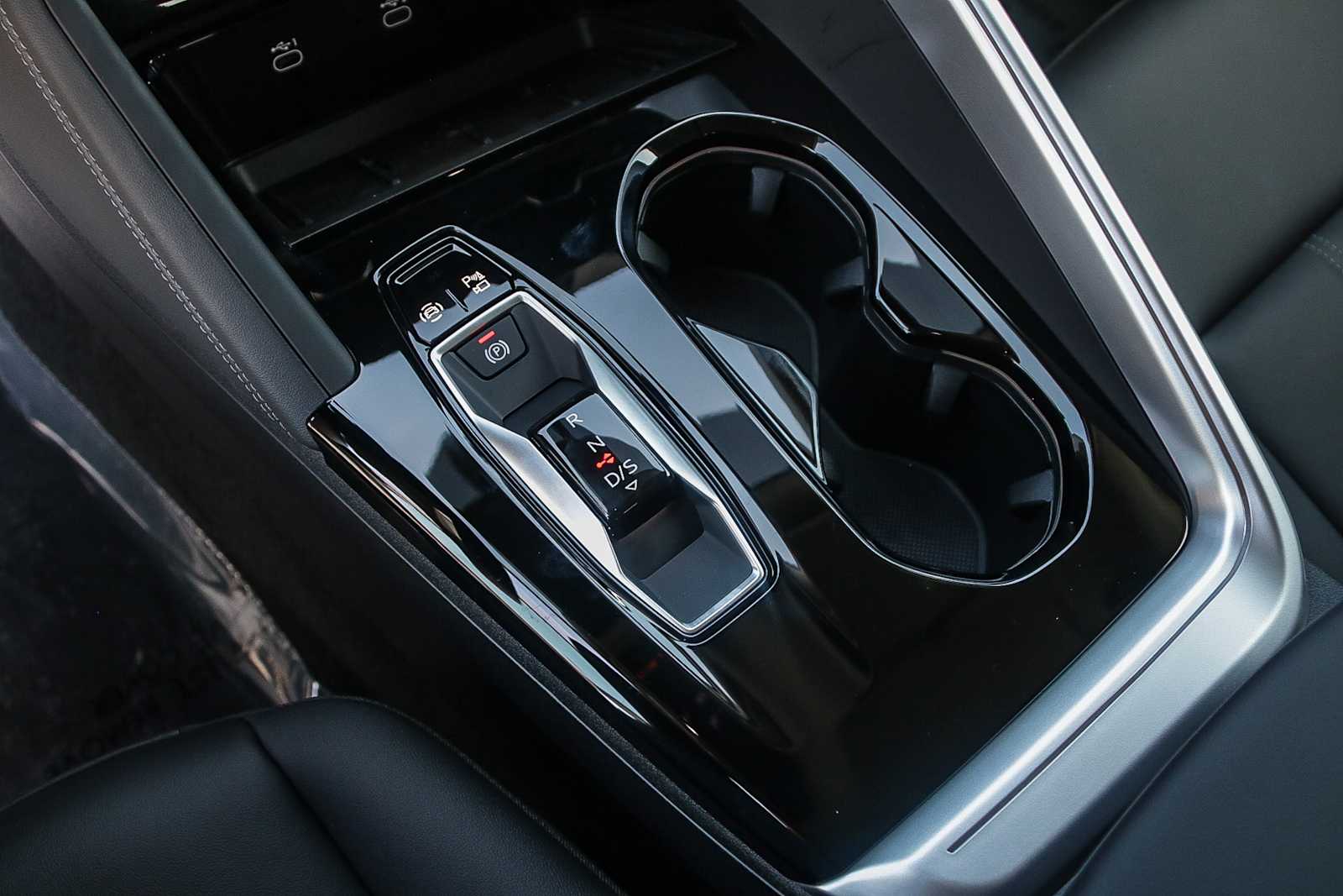 Thumbnail: 2025 Audi Q5 - 19