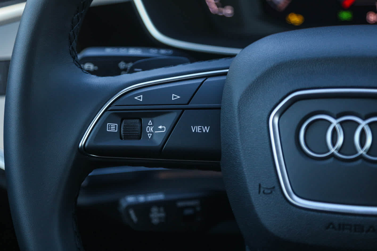 Thumbnail: 2025 Audi Q3 - 23