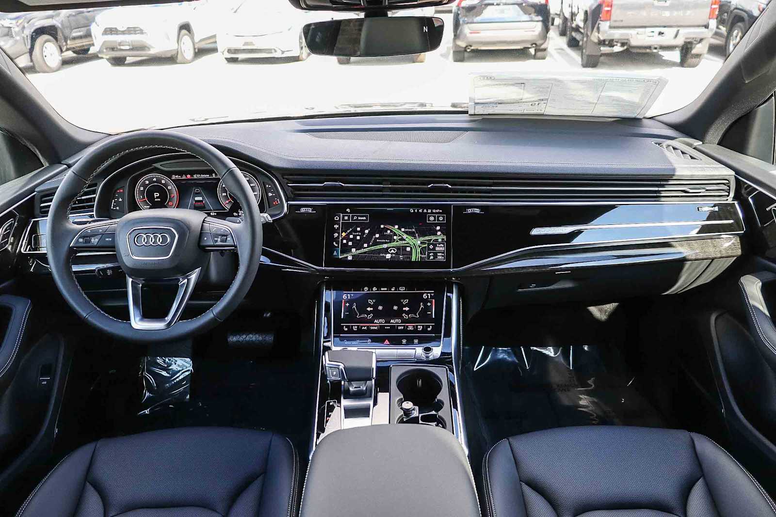 Thumbnail: 2026 Audi Q8 - 16