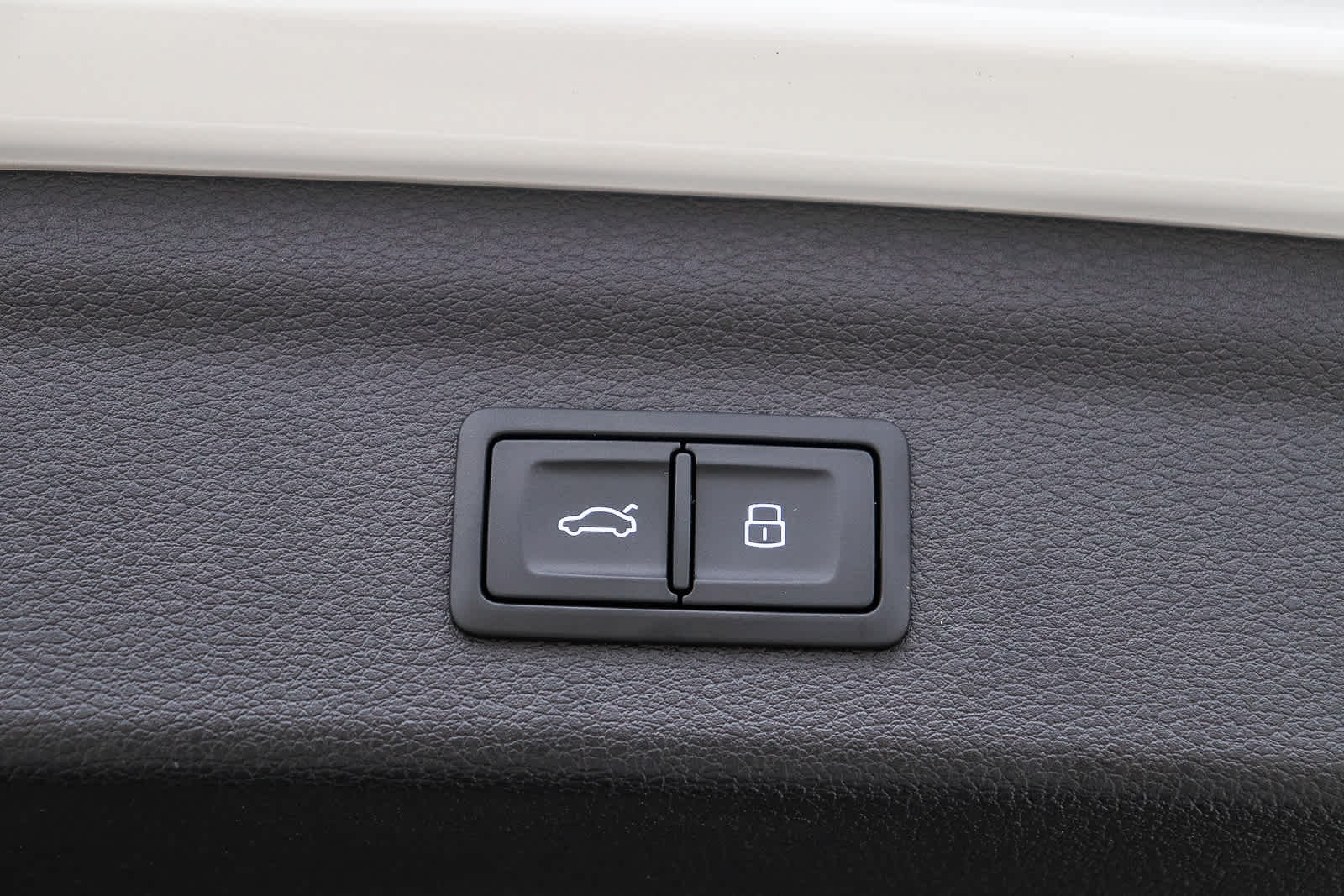 Thumbnail: 2023 Audi Q3 - 39