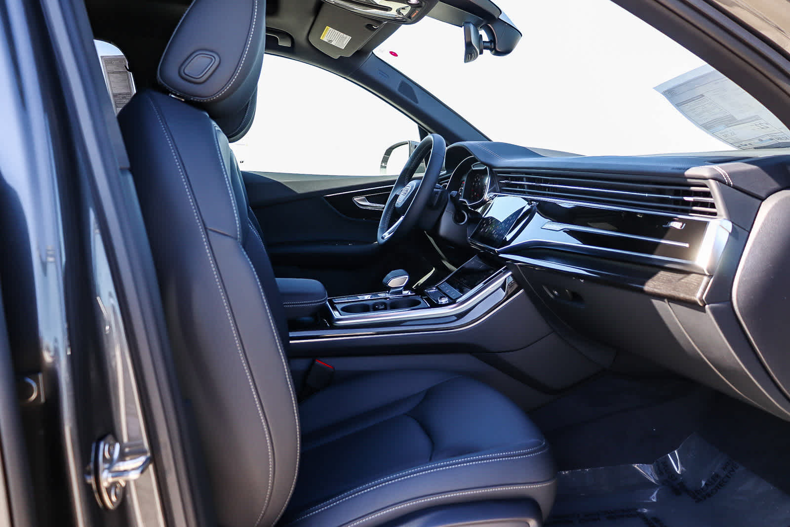 Thumbnail: 2026 Audi Q7 - 23