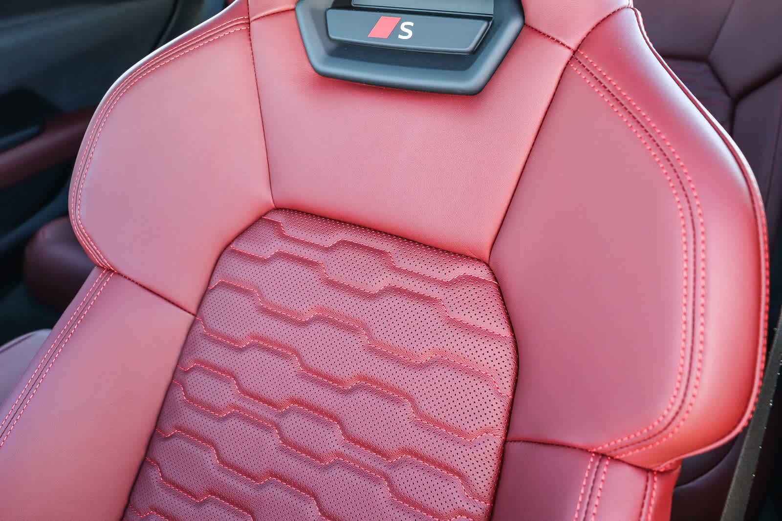 Thumbnail: 2026 Audi e-tron GT - 39