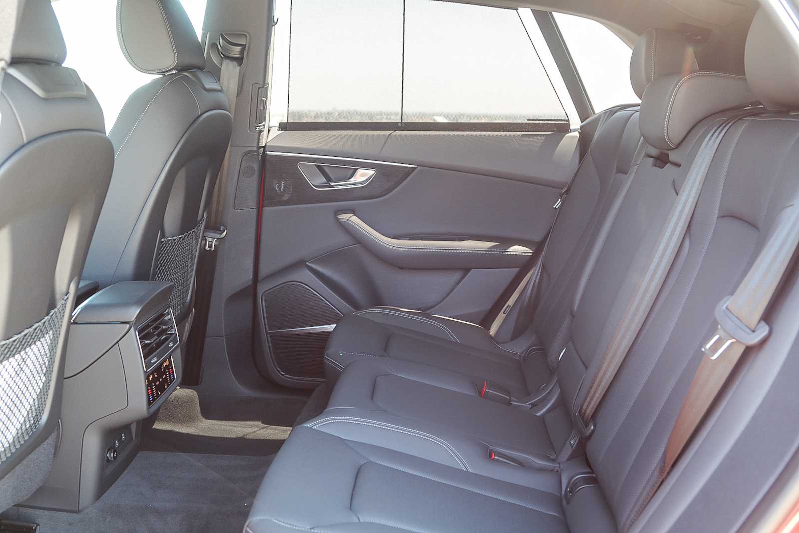 Thumbnail: 2025 Audi Q8 - 19