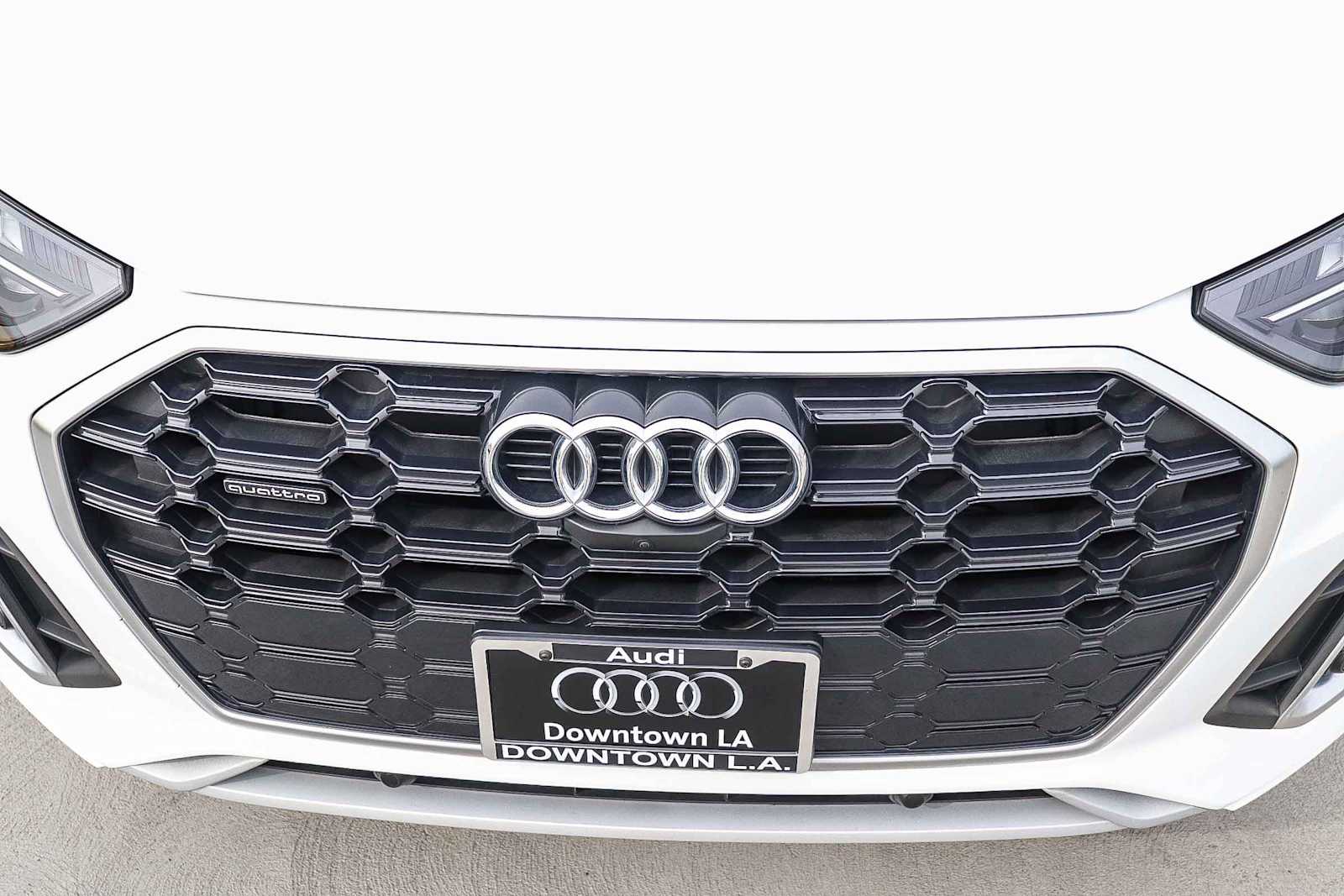 Thumbnail: 2022 Audi Q5 - 8