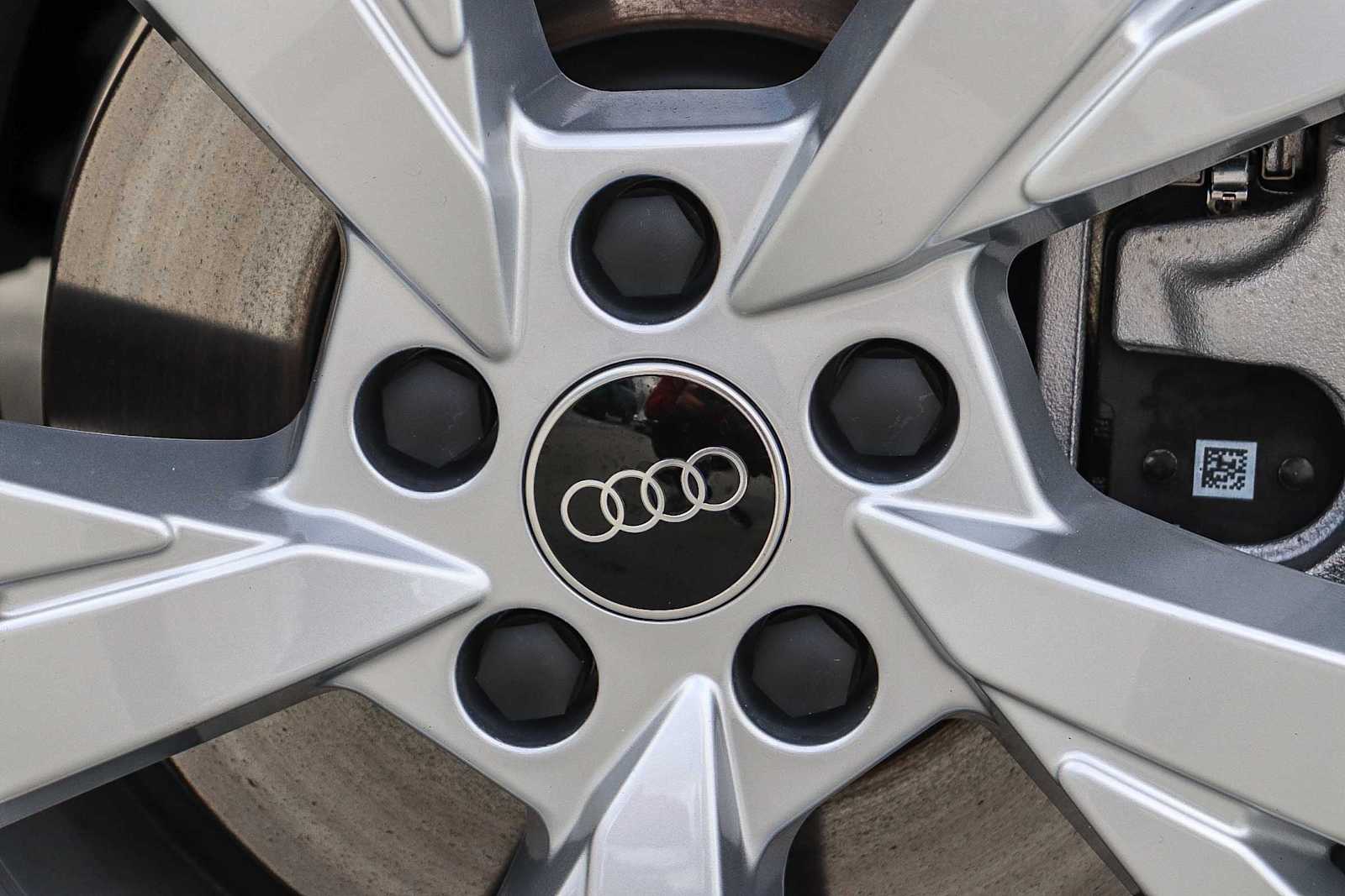 Thumbnail: 2025 Audi Q5 - 15