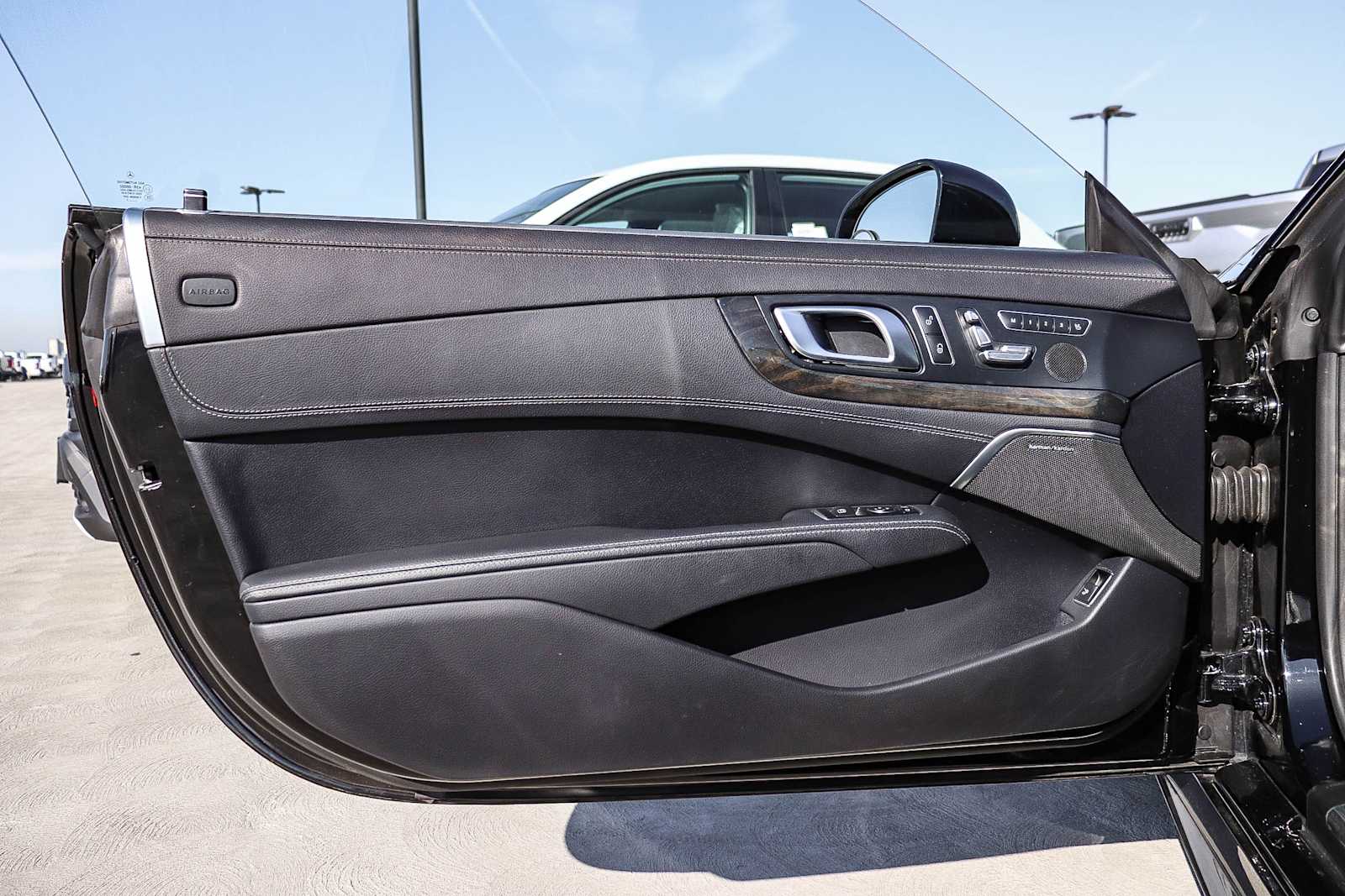 Thumbnail: 2018 Mercedes-Benz SL-Class - 33