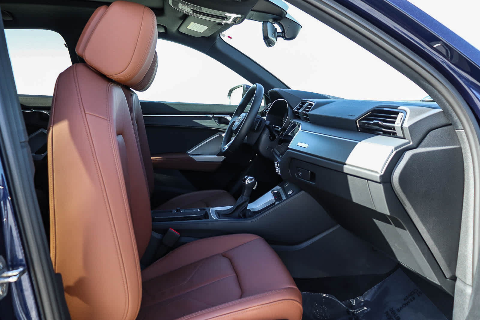 Thumbnail: 2025 Audi Q3 - 23