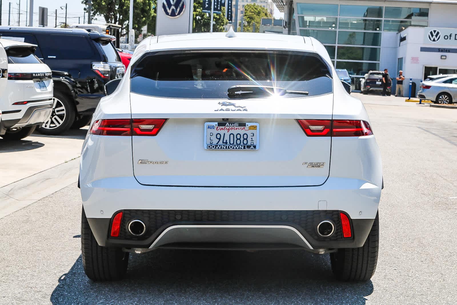 Thumbnail: 2018 Jaguar E-Pace - 8