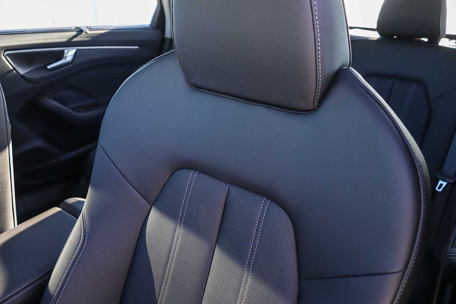 Thumbnail: 2026 Audi A6 - 35