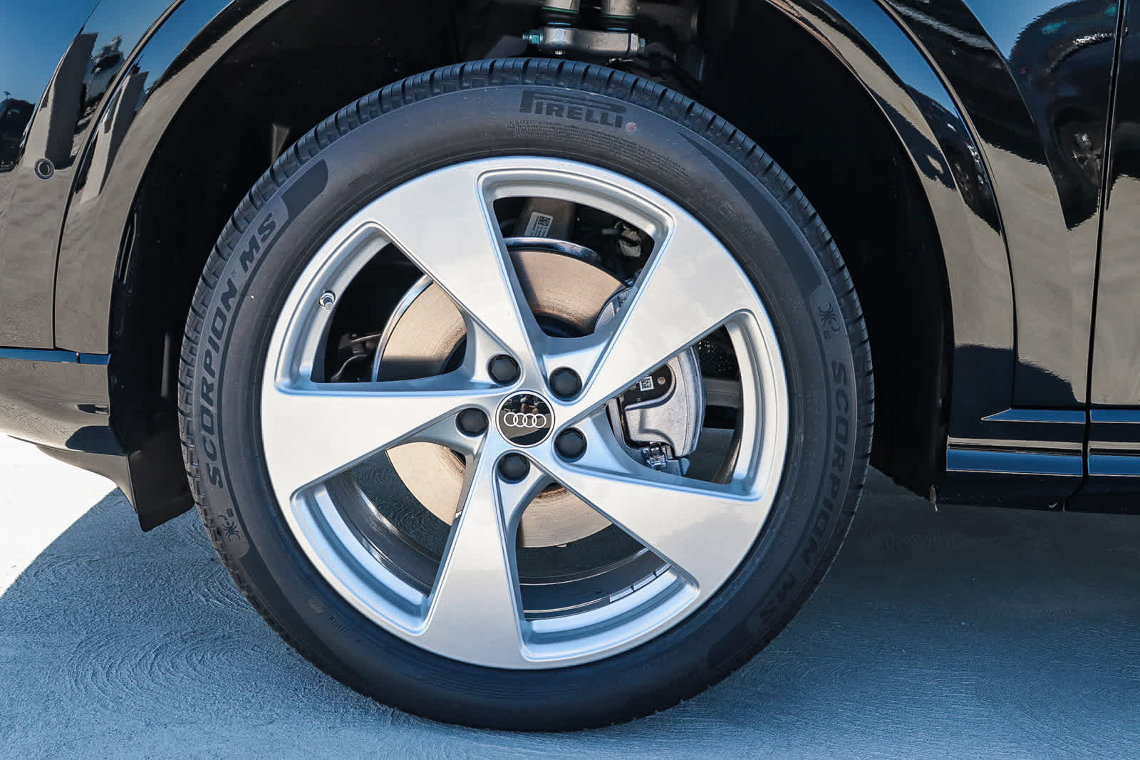 Thumbnail: 2025 Audi Q5 - 14