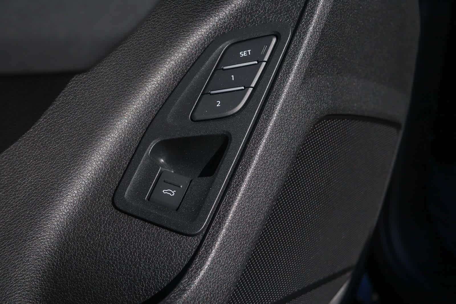 Thumbnail: 2025 Audi Q3 - 30