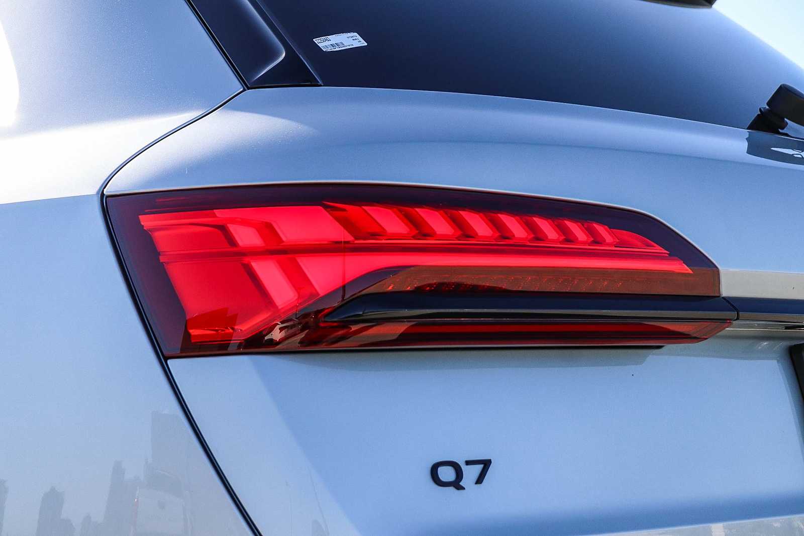 Thumbnail: 2025 Audi Q7 - 12