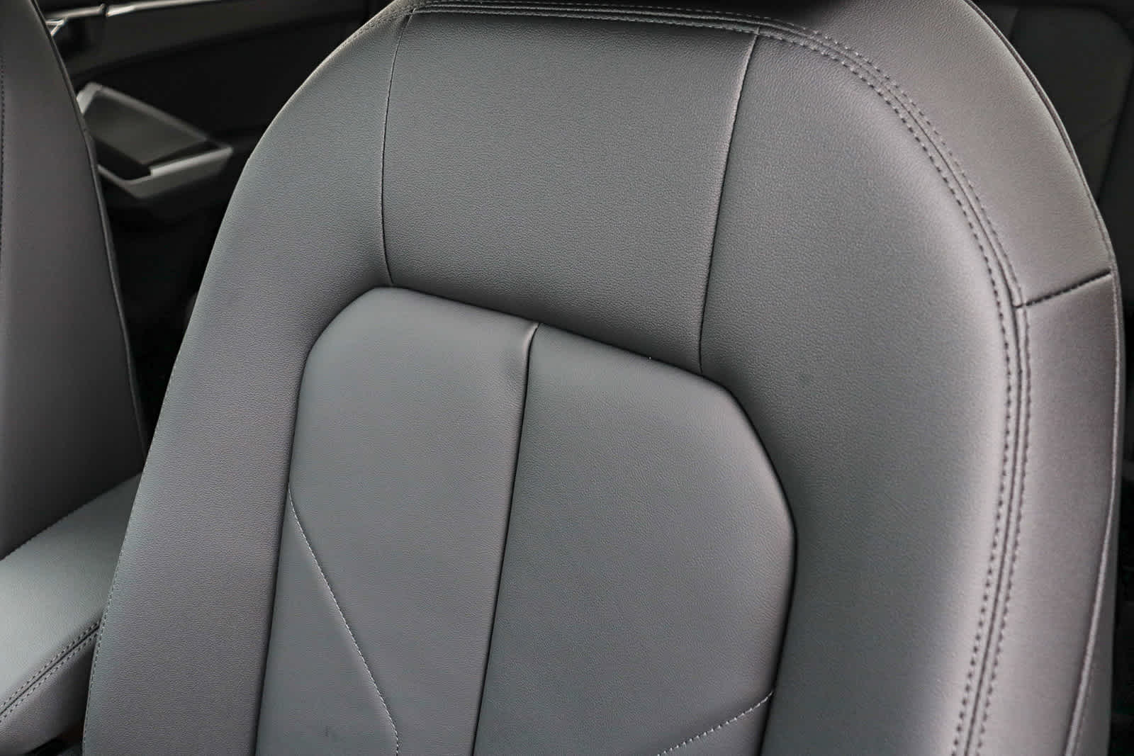 Thumbnail: 2025 Audi Q3 - 36