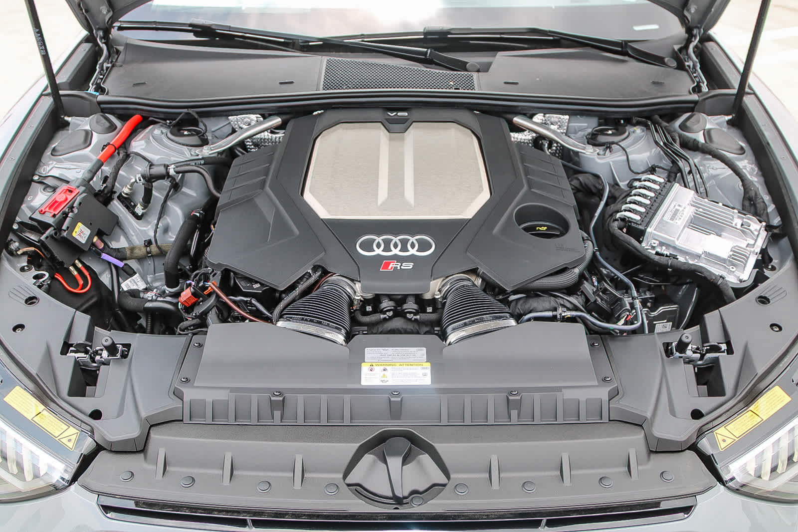 Thumbnail: 2025 Audi RS 6 - 29