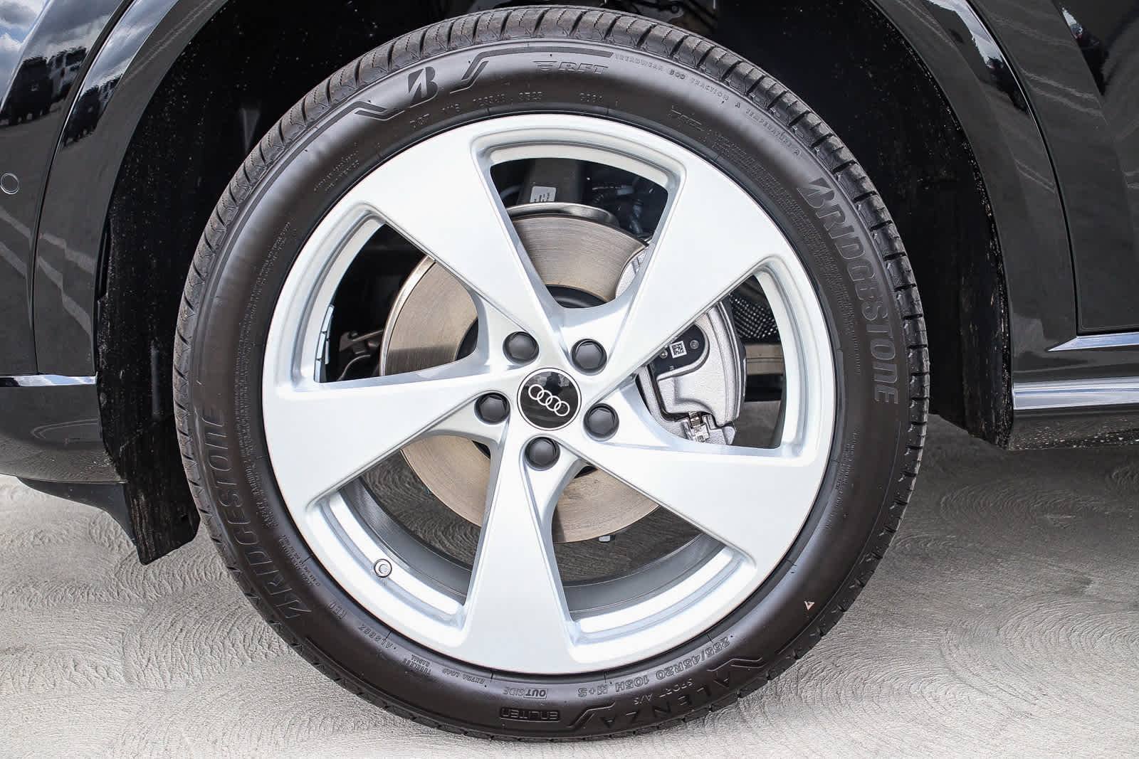 Thumbnail: 2025 Audi Q5 - 14