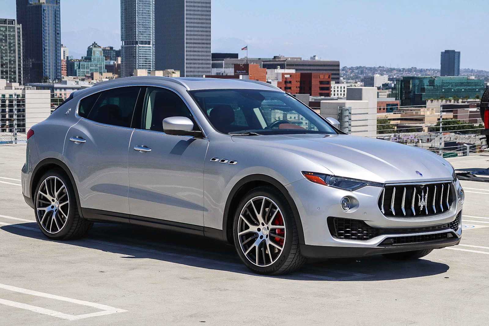 Thumbnail: 2017 Maserati Levante - 3