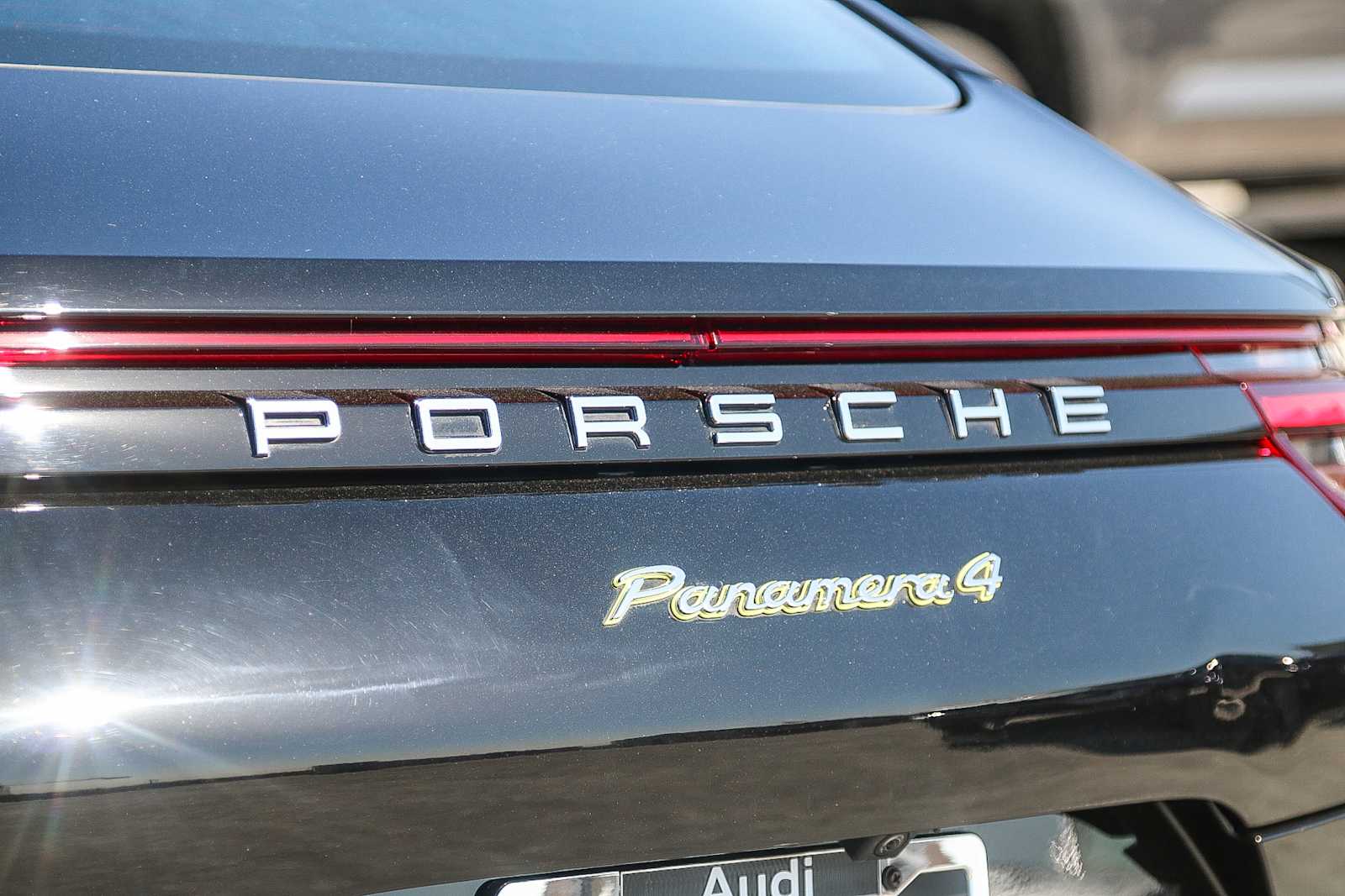 Thumbnail: 2020 Porsche Panamera - 11