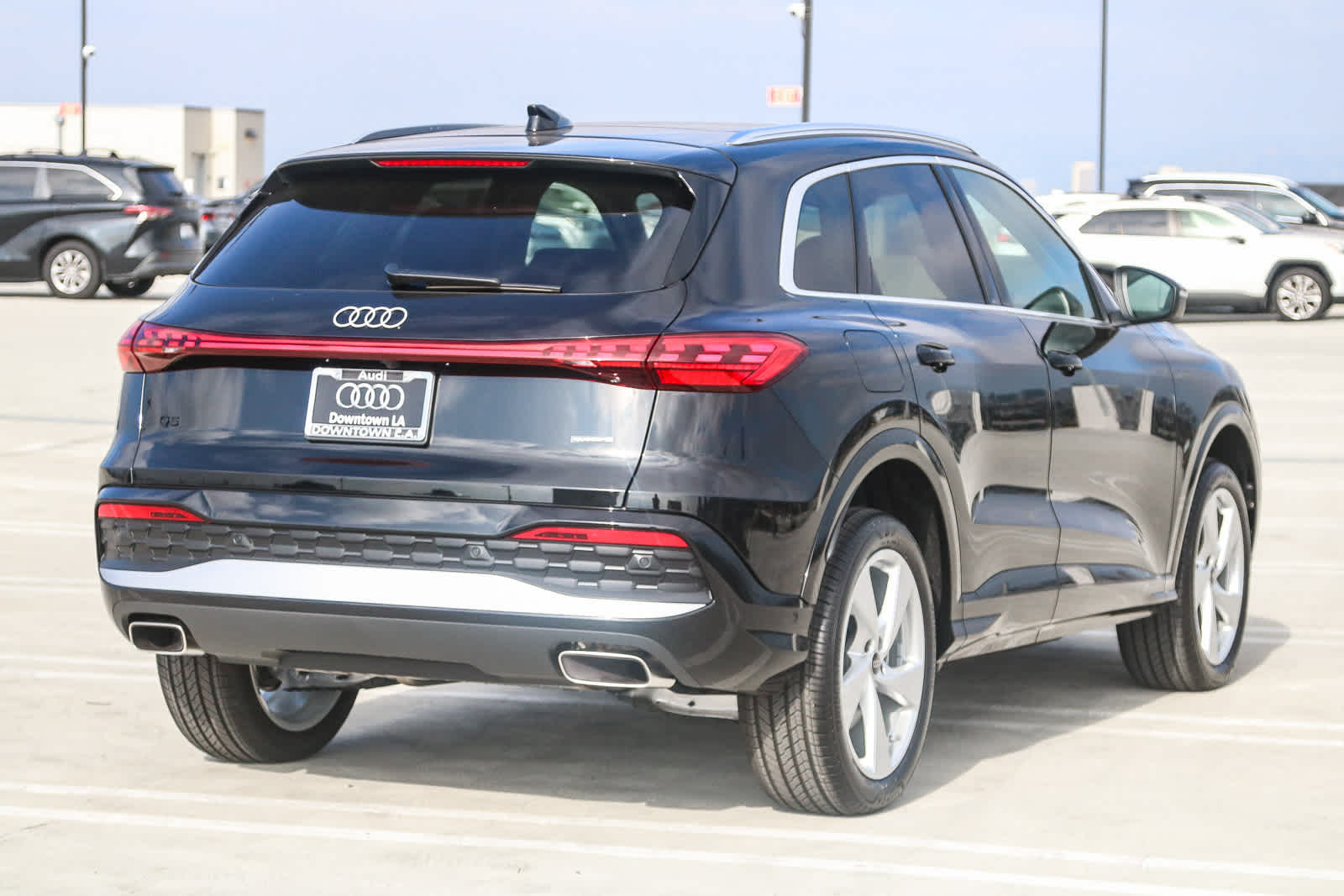 Thumbnail: 2025 Audi Q5 - 7