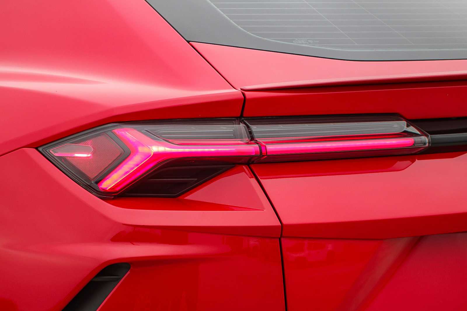 Thumbnail: 2021 Lamborghini Urus - 9