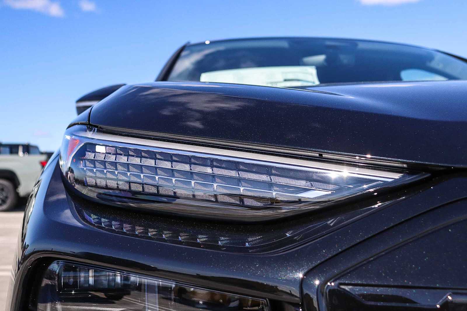 Thumbnail: 2025 Audi Q6 e-tron - 9