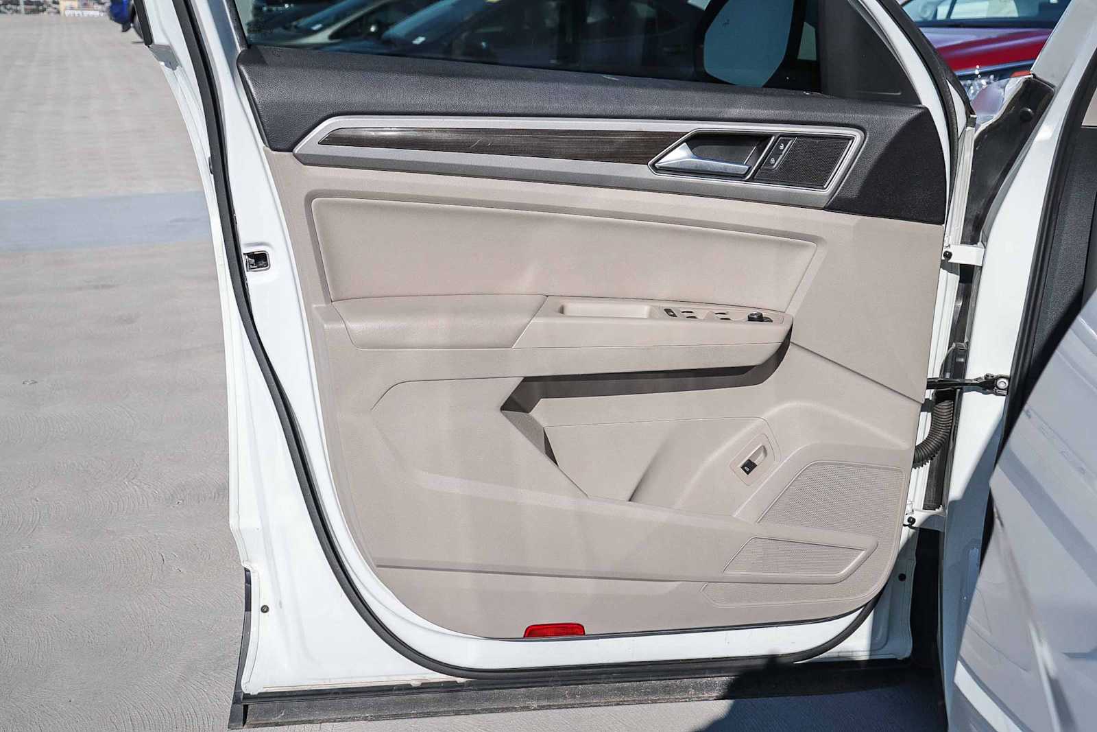 Thumbnail: 2018 Volkswagen Atlas - 29