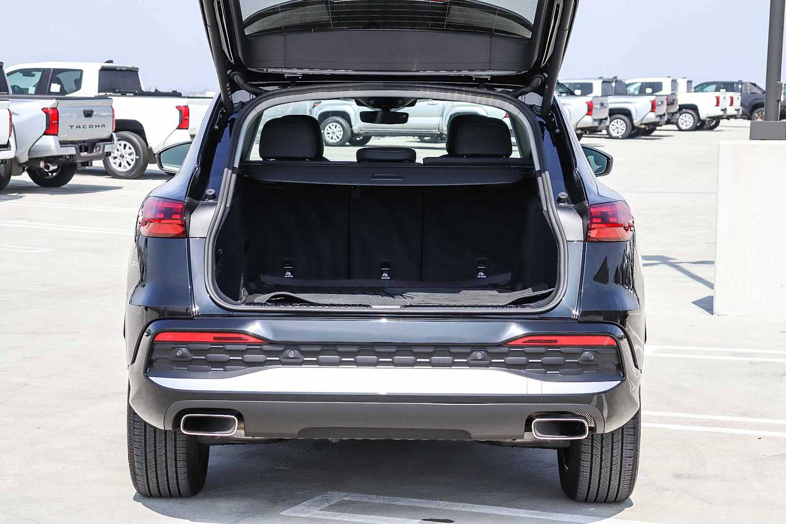 Thumbnail: 2025 Audi Q5 - 36