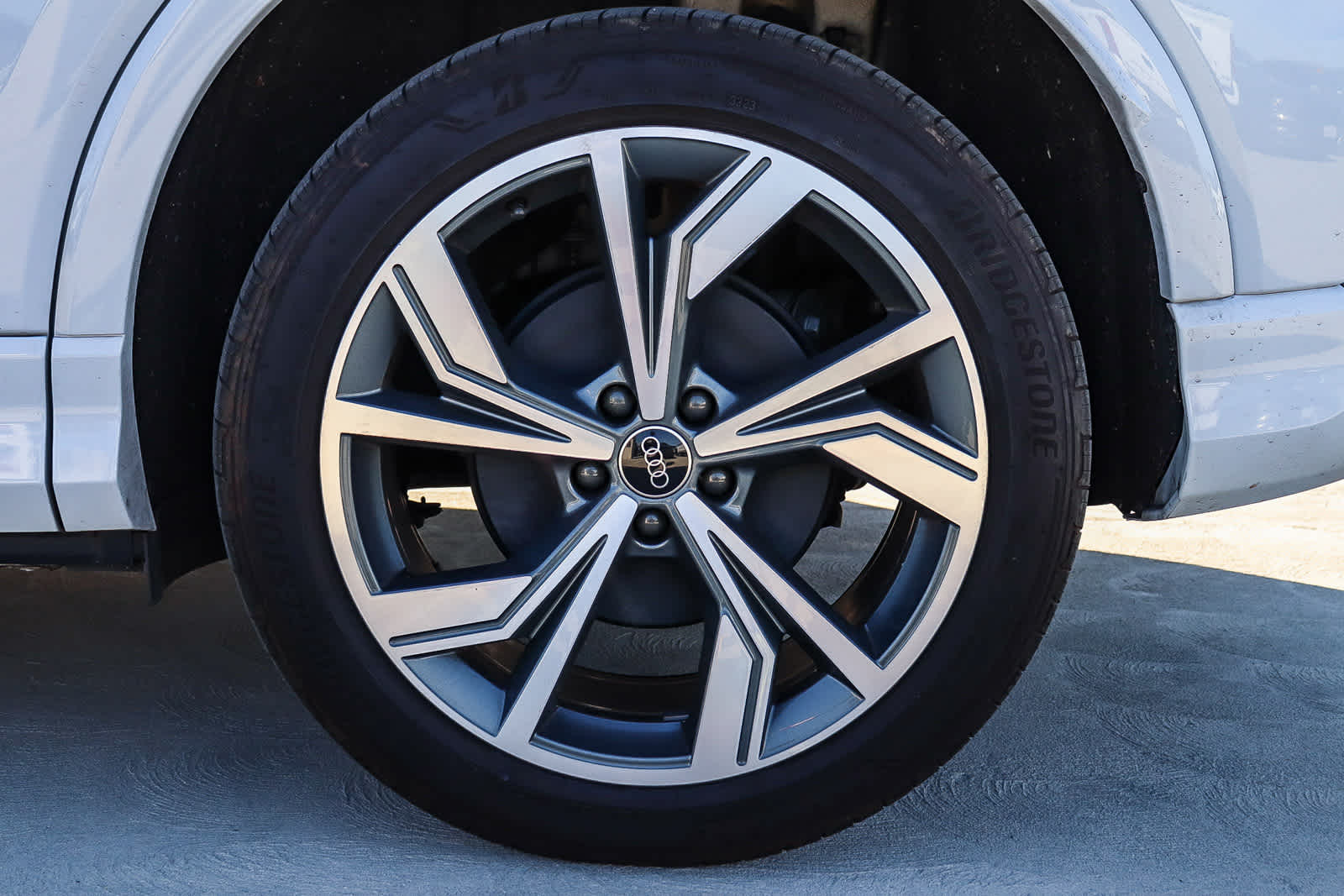 Thumbnail: 2023 Audi Q4 e-tron - 12