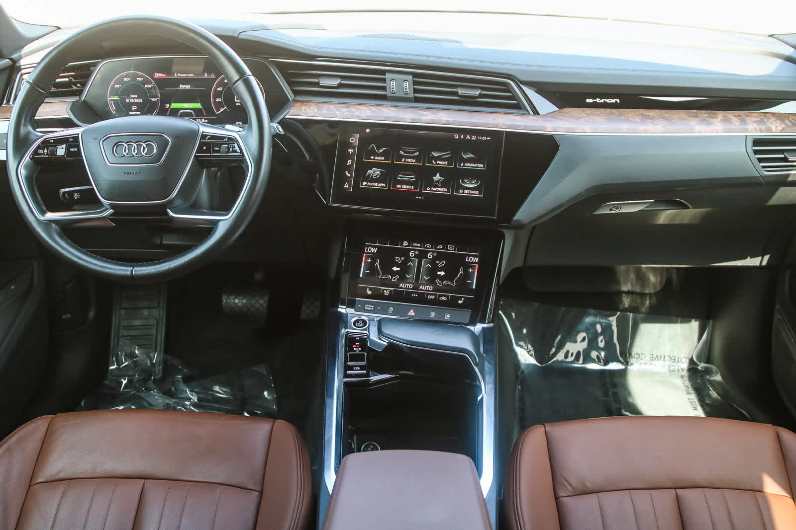 Thumbnail: 2022 Audi e-tron - 7
