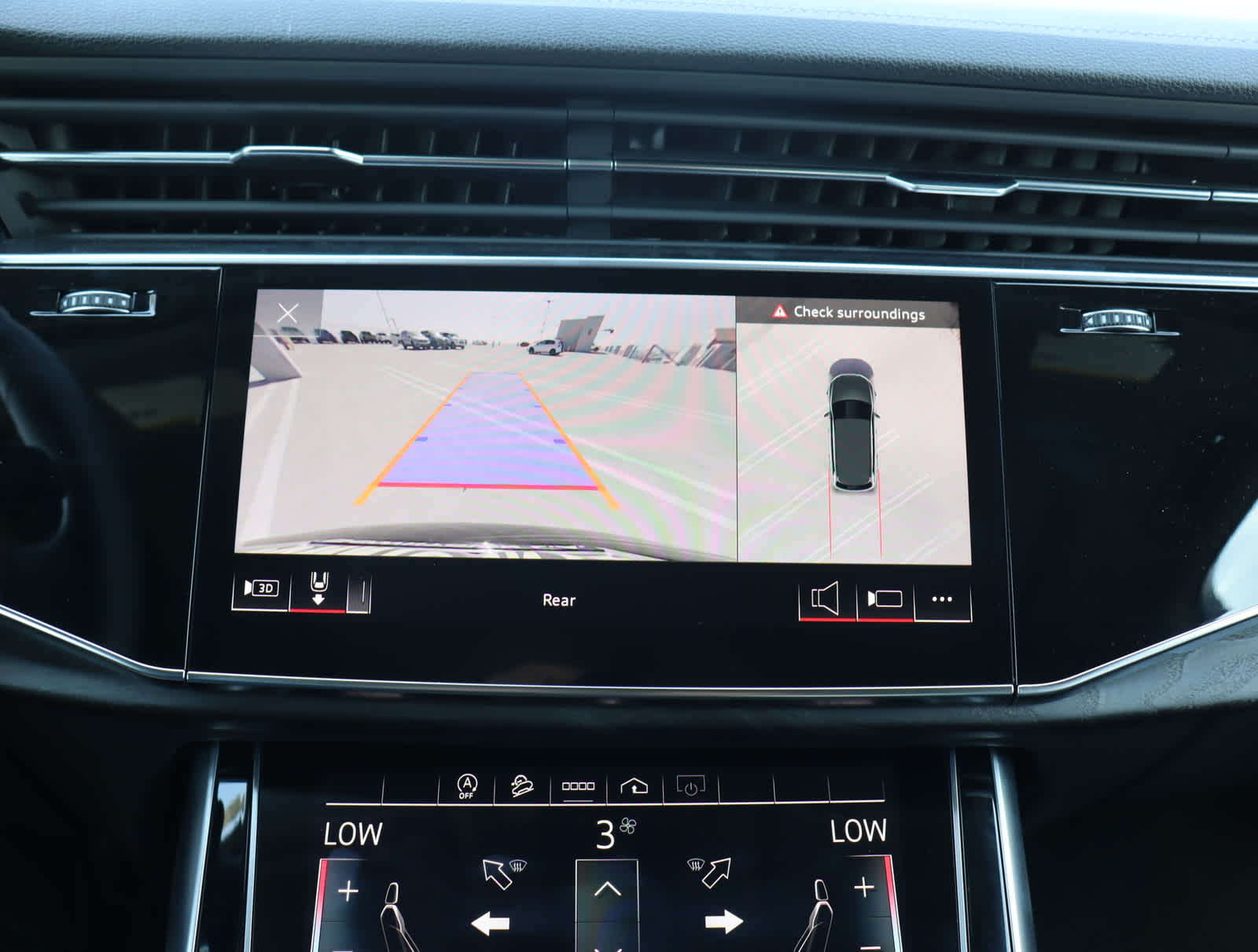 Thumbnail: 2023 Audi Q7 - 20