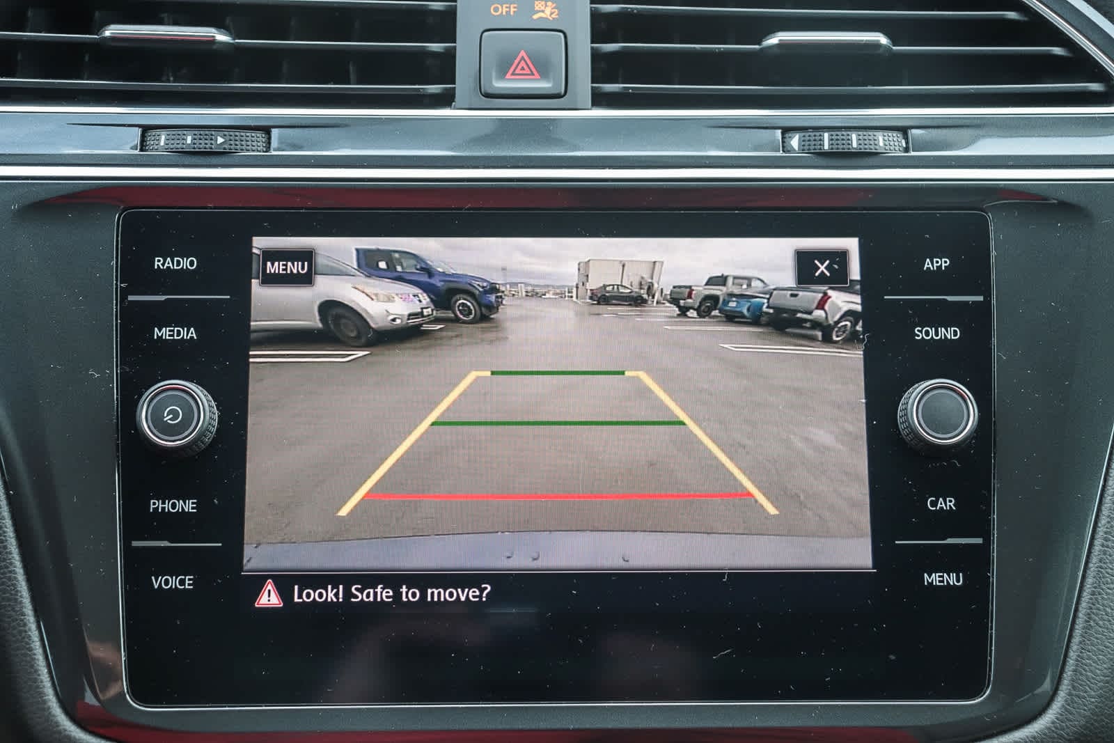 Thumbnail: 2020 Volkswagen Tiguan - 31