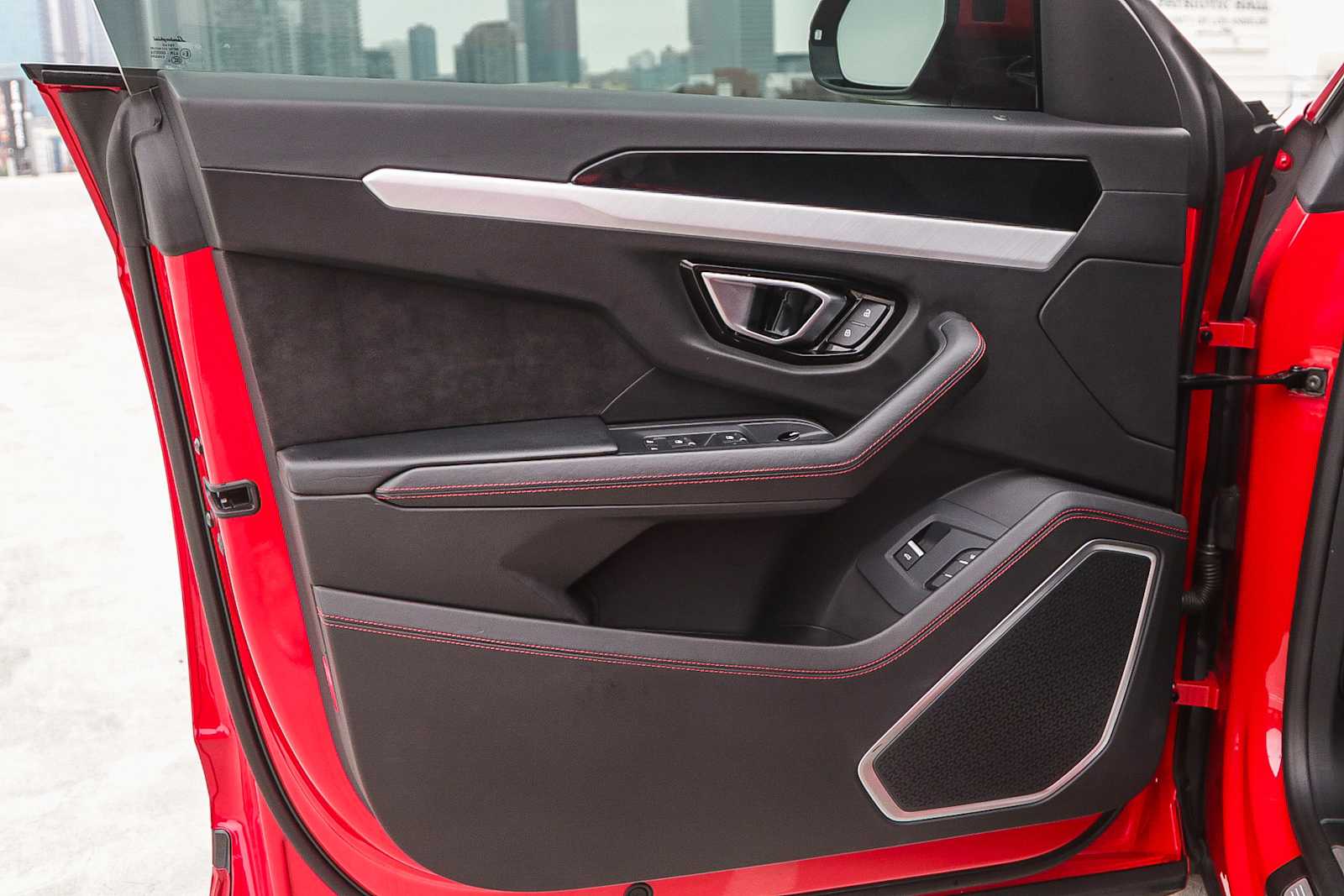 Thumbnail: 2021 Lamborghini Urus - 26