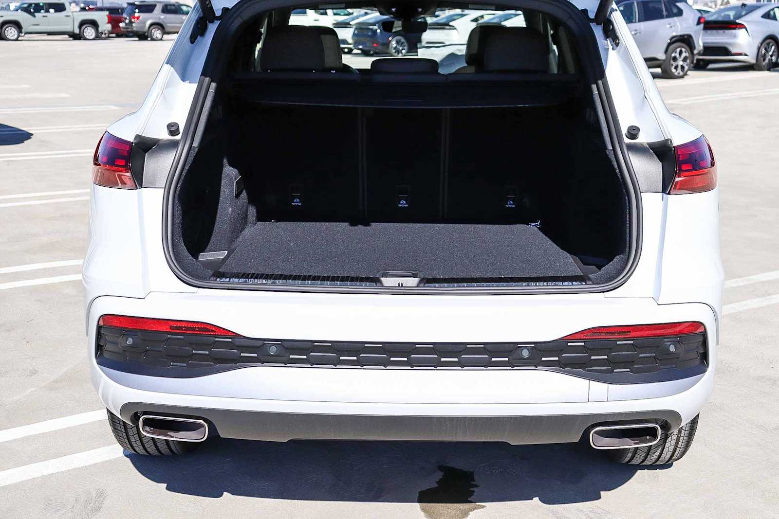 Thumbnail: 2025 Audi Q5 - 36