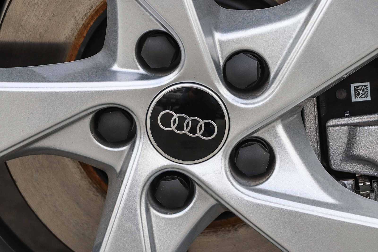 Thumbnail: 2025 Audi Q5 - 15