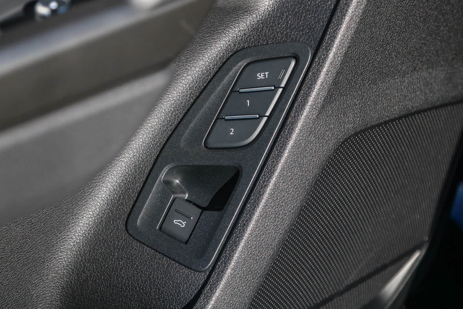 Thumbnail: 2025 Audi Q3 - 33