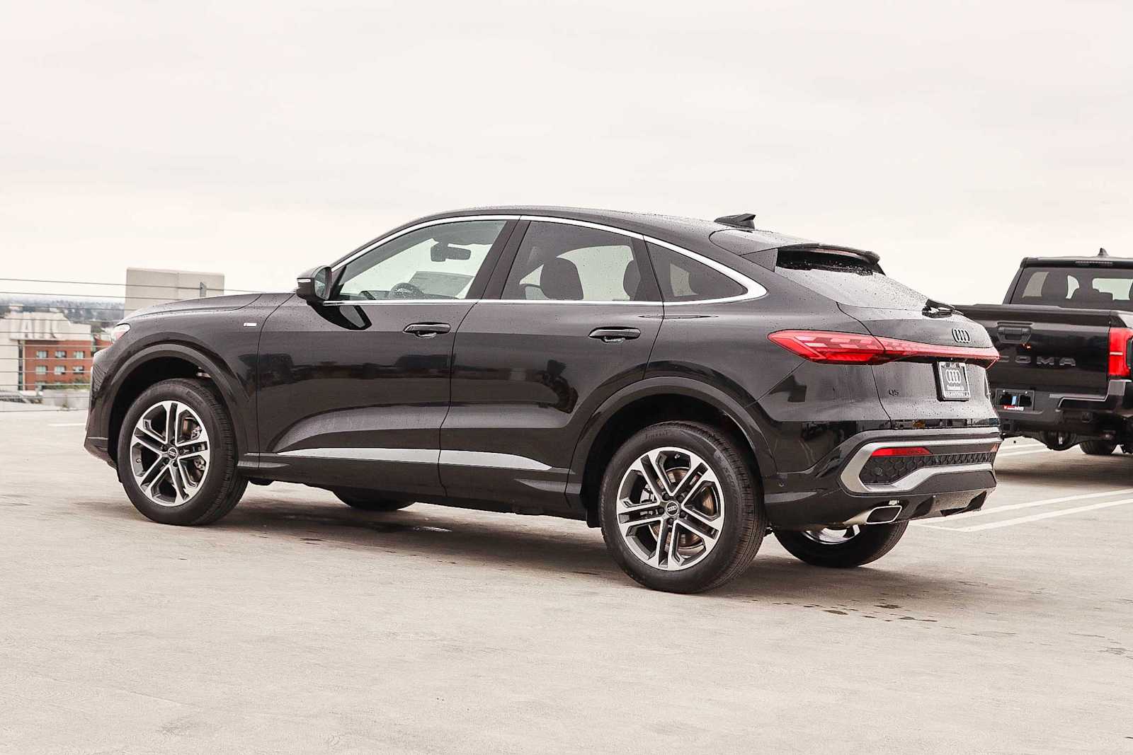Thumbnail: 2026 Audi Q5 - 6